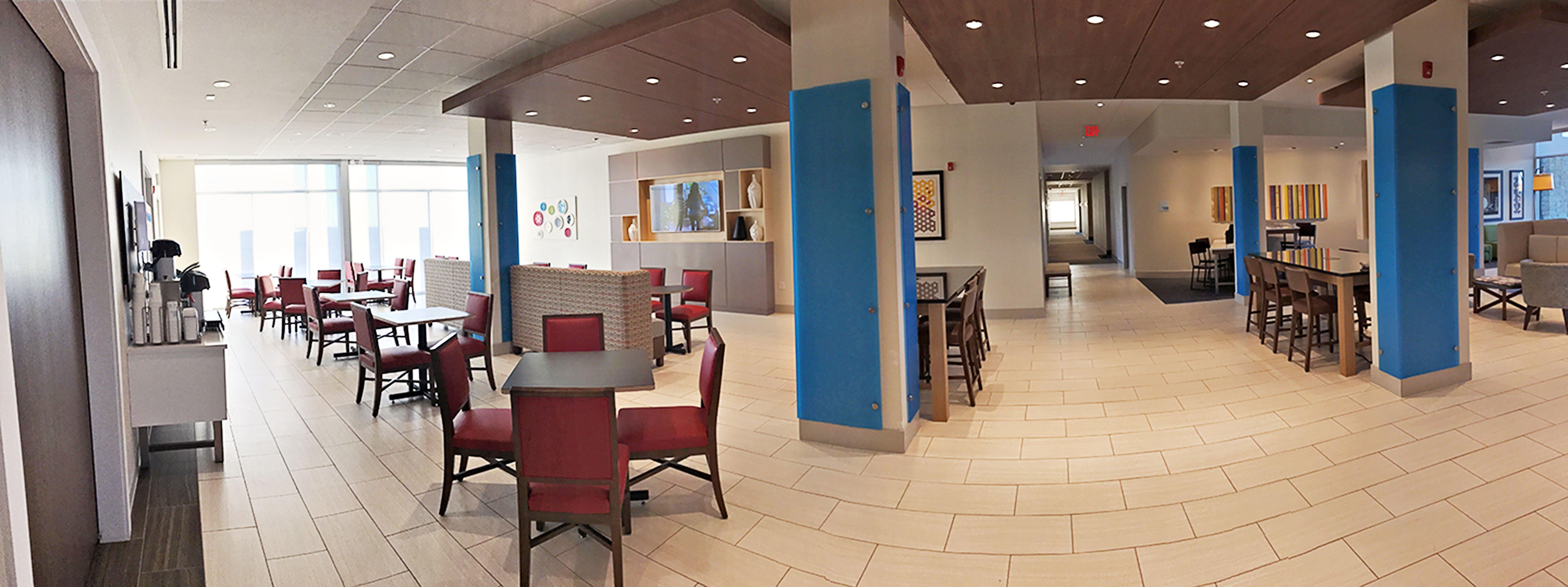 Holiday Inn Express & Suites - Rantoul By Ihg Bagian luar foto