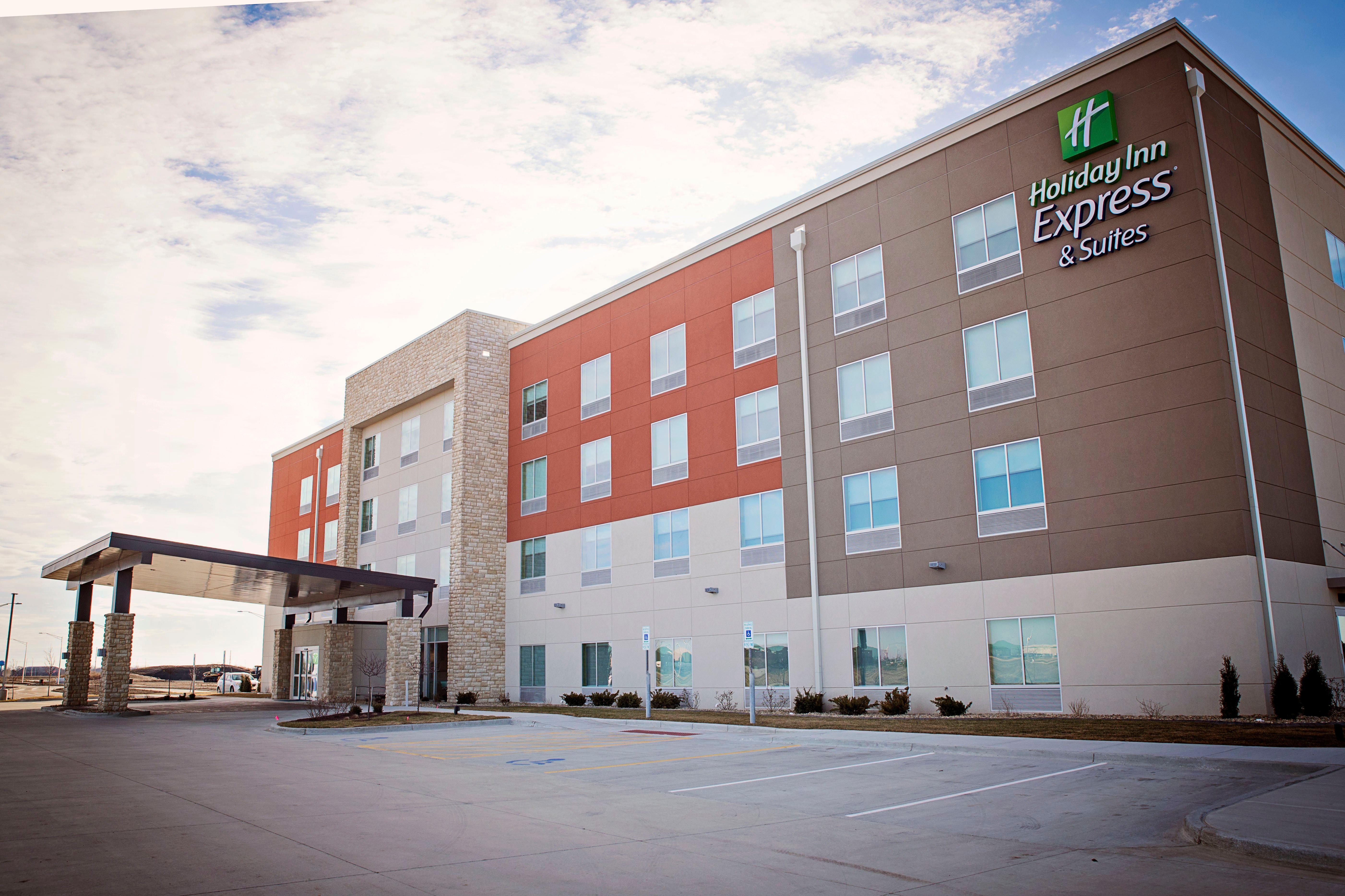 Holiday Inn Express & Suites - Rantoul By Ihg Bagian luar foto