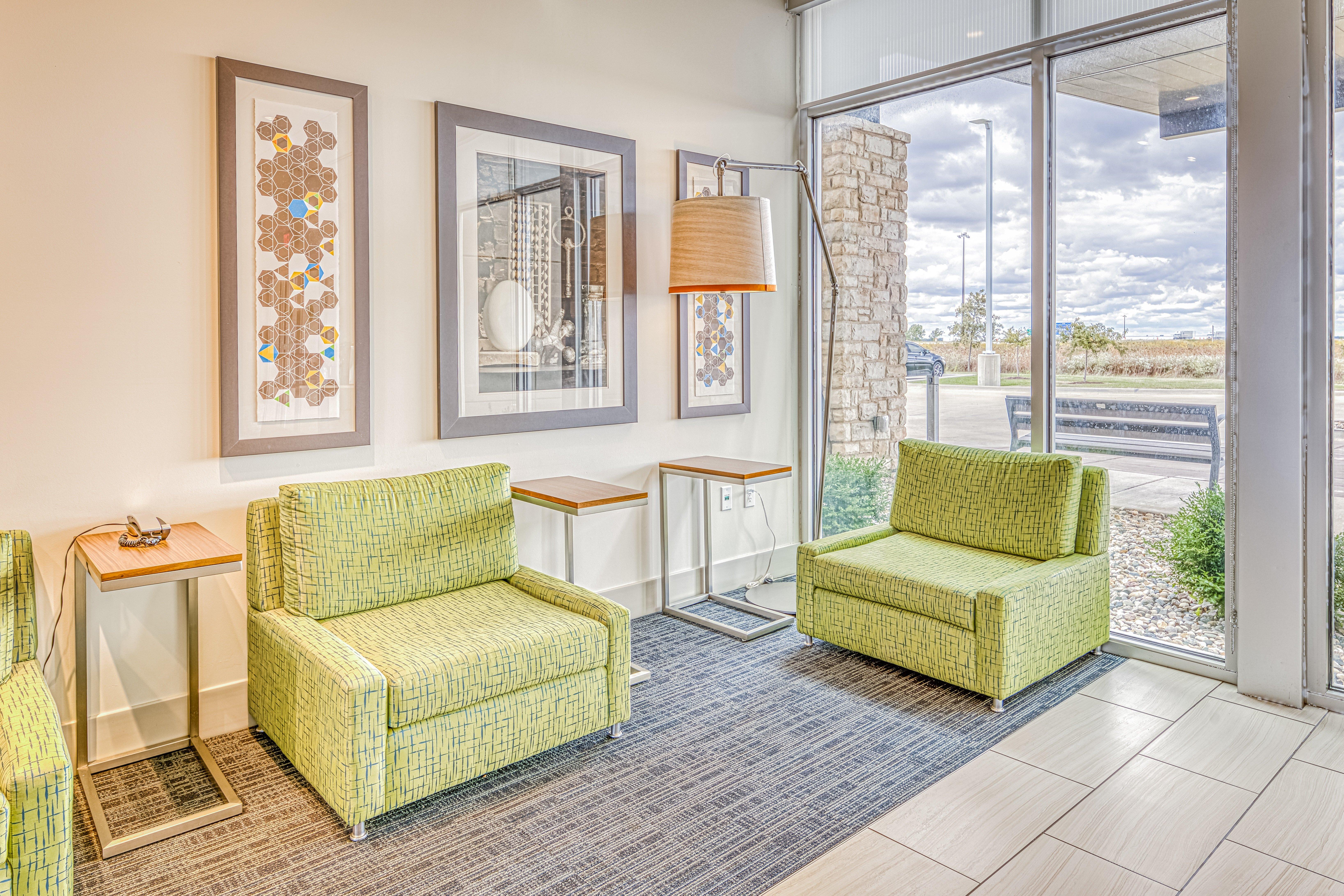 Holiday Inn Express & Suites - Rantoul By Ihg Bagian luar foto